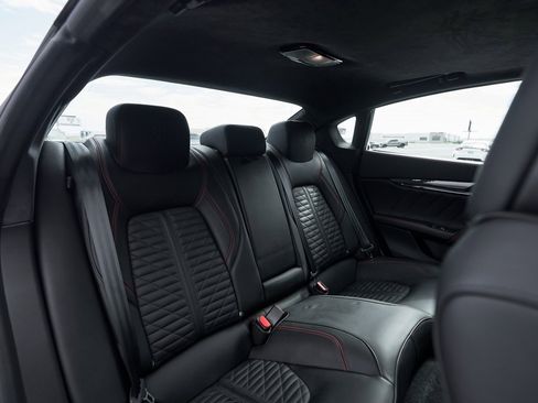 Used 2021 Maserati Quattroporte Trofeo image 51