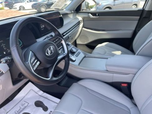 Used 2025 Hyundai Palisade SEL FWD image 14