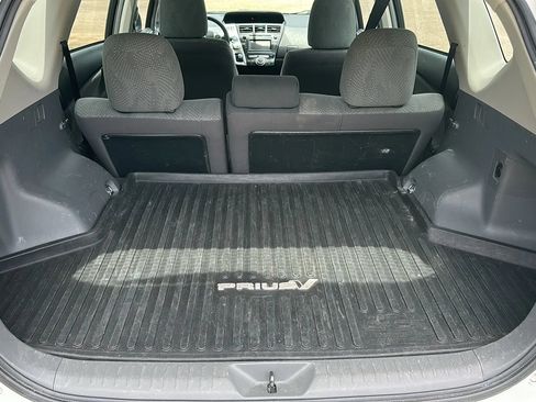 Used 2012 Toyota Prius V Two FWD image 11