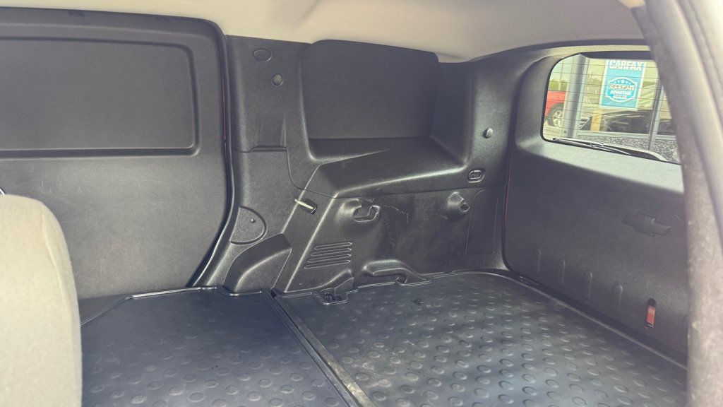 Used 2008 Chevrolet HHR LS FWD image 20