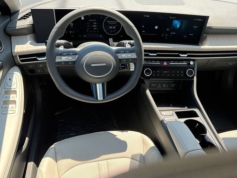 New 2025 Hyundai Sonata Limited image 13