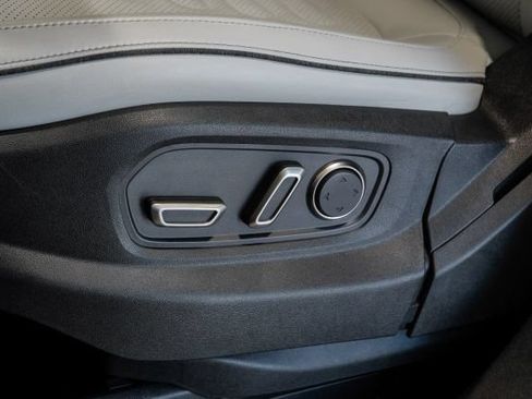 Used 2025 Rivian R1S Adventure AWD/4WD image 34