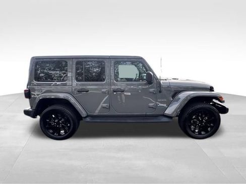 Used 2023 Jeep Wrangler Unlimited Sahara w/ Cold Weather Group AWD/4WD image 10