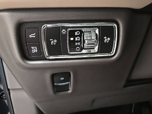 Used 2023 Lincoln Nautilus Reserve w/ Luxury Package AWD/4WD image 14