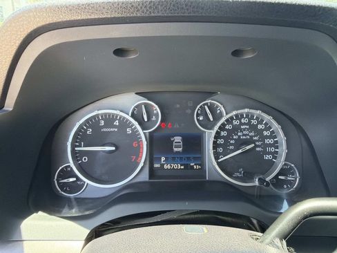Used 2017 Toyota Tundra SR5 RWD image 23