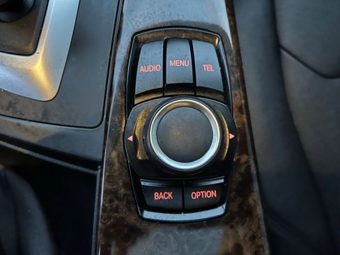 Used 2017 BMW 320i Sedan image 34