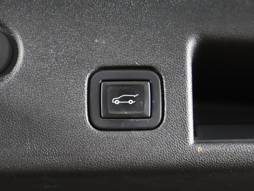 Used 2020 Chevrolet Equinox LT FWD image 20