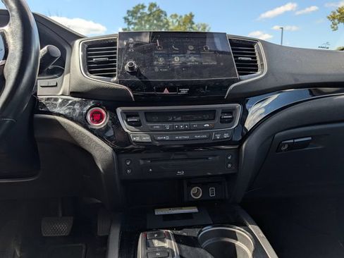 Used 2019 Honda Pilot Elite image 17
