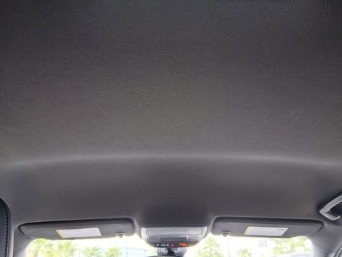 Used 2026 Chevrolet Equinox LT w/ Convenience Package II FWD image 13