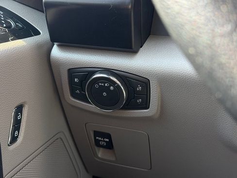 Used 2017 Ford F150 XL w/ Equipment Group 101A Mid AWD/4WD image 17