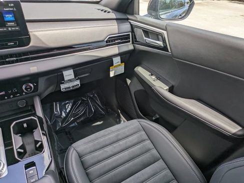 New 2026 Mitsubishi Outlander LE FWD image 17