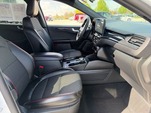 Used 2023 Ford Escape ST-Line Select w/ Tech Pack #1 AWD/4WD image 11