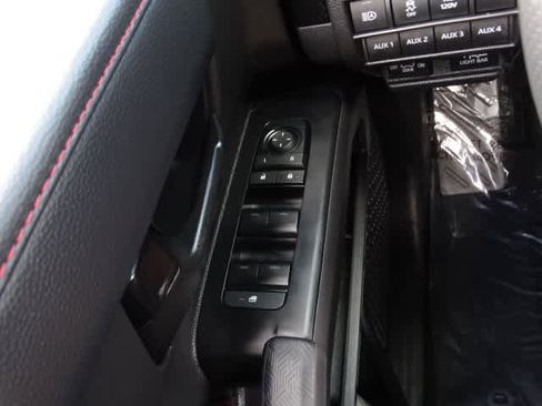 Used 2025 Toyota Tacoma TRD Pro AWD/4WD image 38