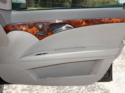 Used 2006 Mercedes-Benz E 350 Sedan image 23