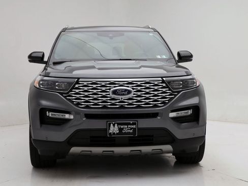 Used 2022 Ford Explorer Platinum w/ Equipment Group 601A image 3