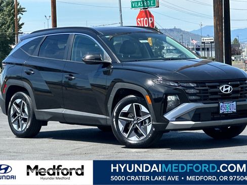Certified 2025 Hyundai Tucson SEL AWD/4WD image 1