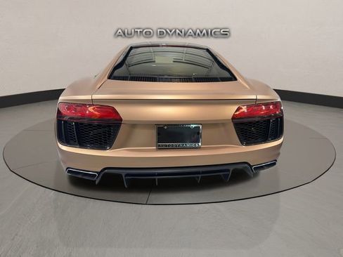 Used 2017 Audi R8 V10 w/ Carbon Exterior Package image 3