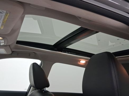 Used 2016 Nissan Rogue SL w/ SL Premium Package image 13