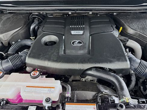 Certified 2025 Lexus GX 550 w/ Accessory Package (2T) AWD/4WD image 32