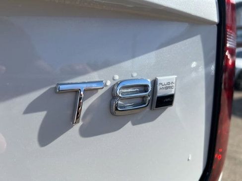 New 2026 Volvo XC90 T8 Plus w/ Protection Package Premier AWD/4WD image 12