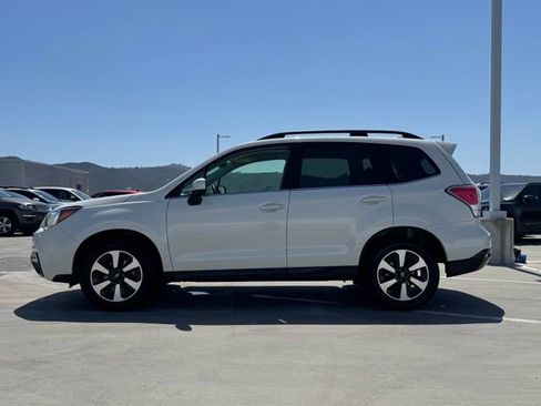 Used 2017 Subaru Forester 2.5i Limited w/ Popular Package #2 AWD/4WD image 8