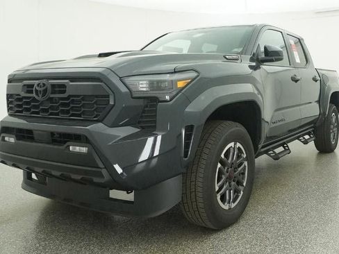 New 2026 Toyota Tacoma TRD Sport image 32