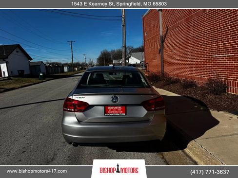 Used 2013 Volkswagen Passat 2.5 SE image 4