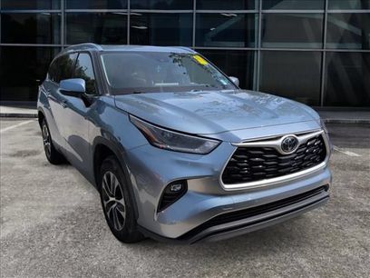 Used 2021 Toyota Highlander XLE