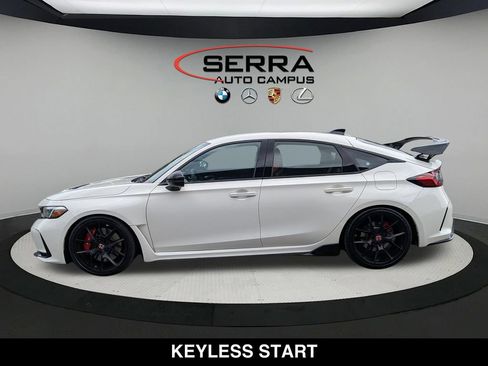 Used 2025 Honda Civic Type R image 9