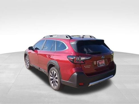 Used 2025 Subaru Outback Limited AWD/4WD image 2