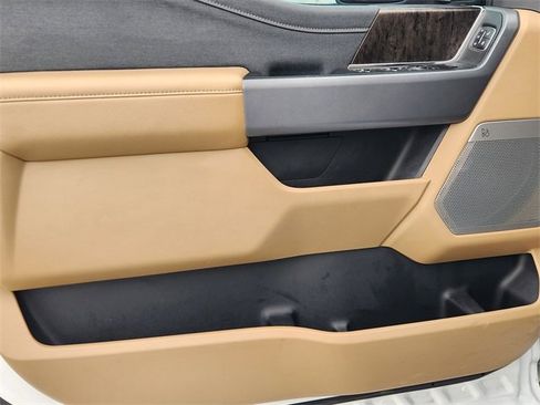 Used 2023 Ford F350 Lariat w/ Chrome Package image 22