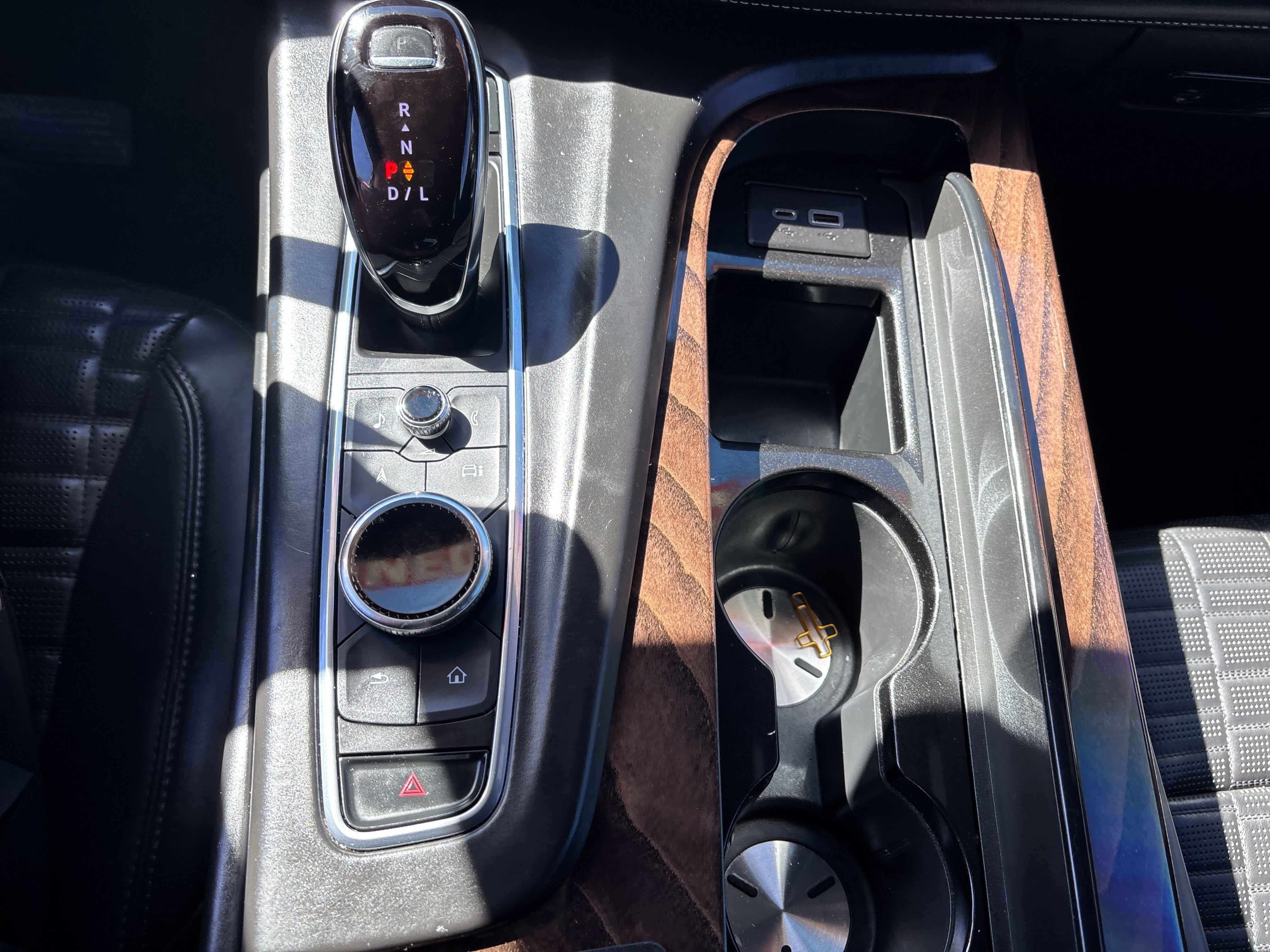 Used 2021 Cadillac Escalade Sport Platinum RWD image 40
