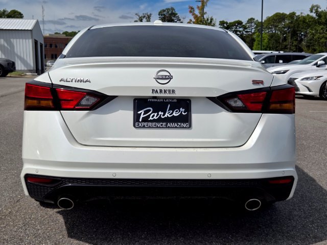 Used 2024 Nissan Altima 2.5 SR w/ SR Premium Package FWD image 4