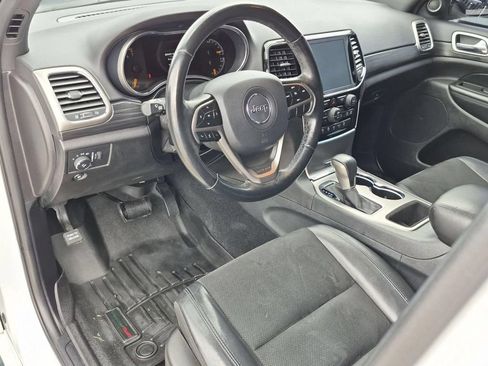 Used 2019 Jeep Grand Cherokee Altitude AWD/4WD image 11