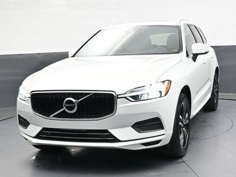 Used 2020 Volvo XC60 T5 Momentum w/ Protection Package image 9