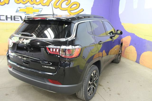 Used 2023 Jeep Compass Limited AWD/4WD image 8
