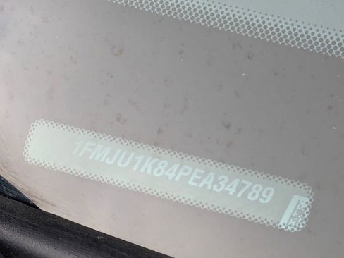 Used 2023 Ford Expedition Limited image 13