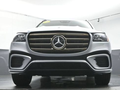 Used 2026 Mercedes-Benz GLS 450 4MATIC image 36