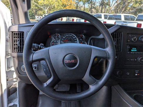Used 2024 GMC Savana 2500 w/ Driver Convenience Package image 15