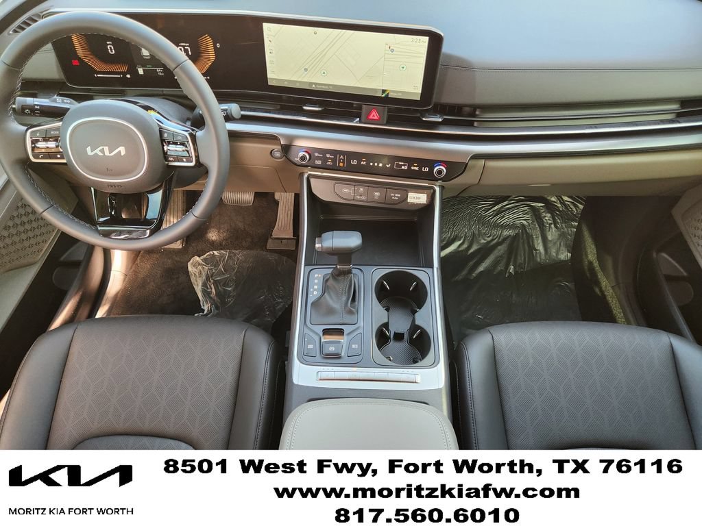 New 2026 Kia Carnival FWD image 18