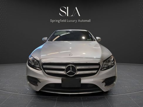 Used 2017 Mercedes-Benz E 300 4MATIC image 2
