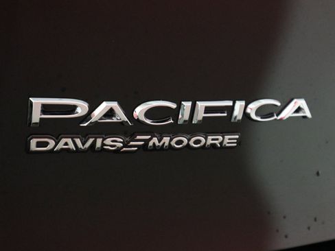 New 2026 Chrysler Pacifica Select image 37