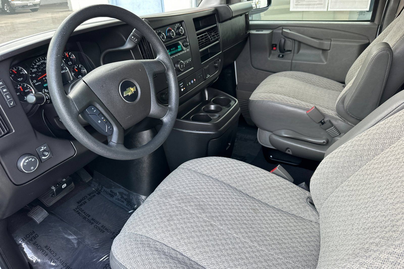 Certified 2024 Chevrolet Express 3500 LT w/ LT Preferred Equipment Group RWD image 10