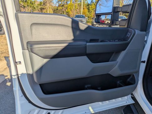 Certified 2024 Ford F250 XLT w/ FX4 Off-Road Package image 16
