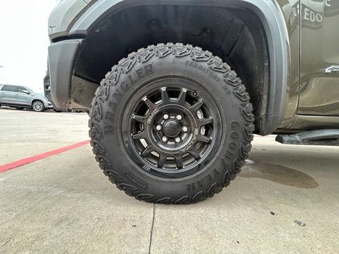 Used 2023 GMC Sierra 1500 AT4X w/ AT4X AEV Edition AWD/4WD image 6