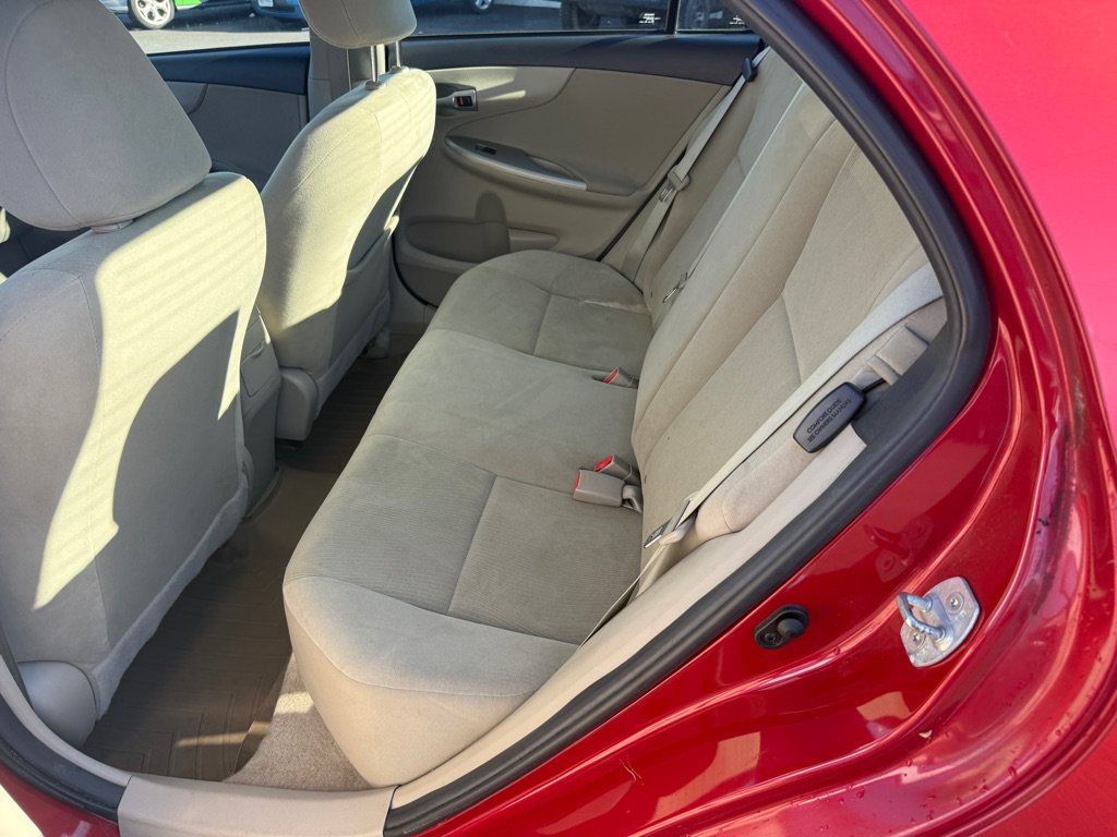Used 2013 Toyota Corolla LE w/ Premium Pkg FWD image 9