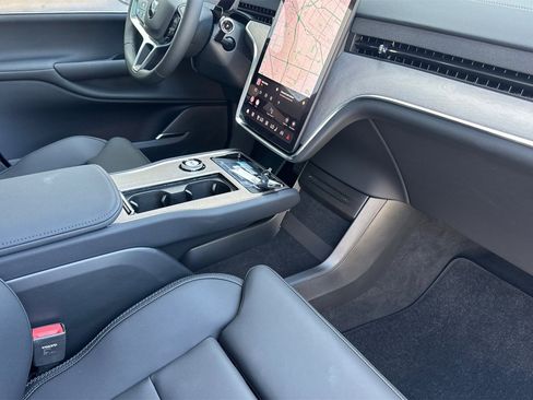 Used 2025 Volvo EX90 Ultra image 17