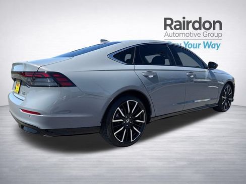 Used 2024 Honda Accord Touring image 7