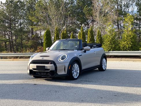 Certified 2024 MINI Cooper S image 13