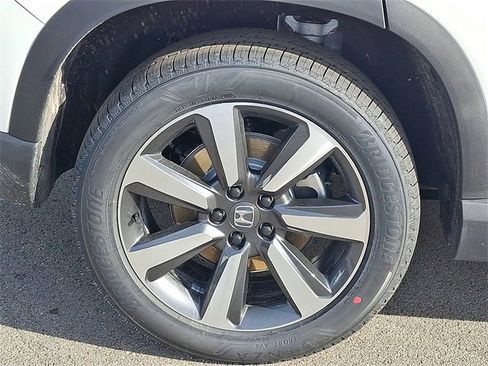 New 2025 Honda Pilot Touring image 26